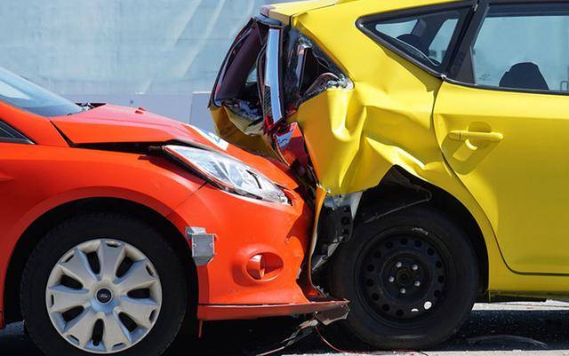 IM电竞|
老司机提醒：出险后这几句话千万不要说 否则保险公司肯定拒赔(图1)